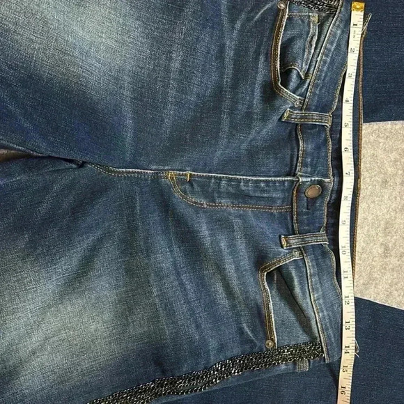 Hudson Nico Cigarette Fit with Unique Metal Detail, Size 28. - Picture 8 of 12